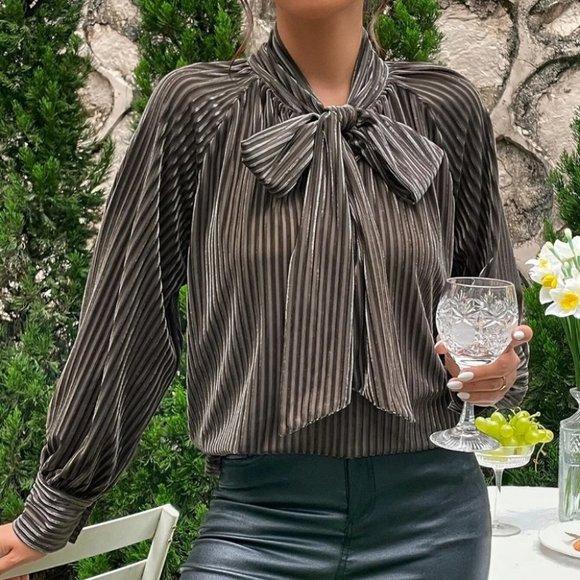 Womens Tie Neck Raglan Sleeve Tie Front Blouse - Picture 3 of 4